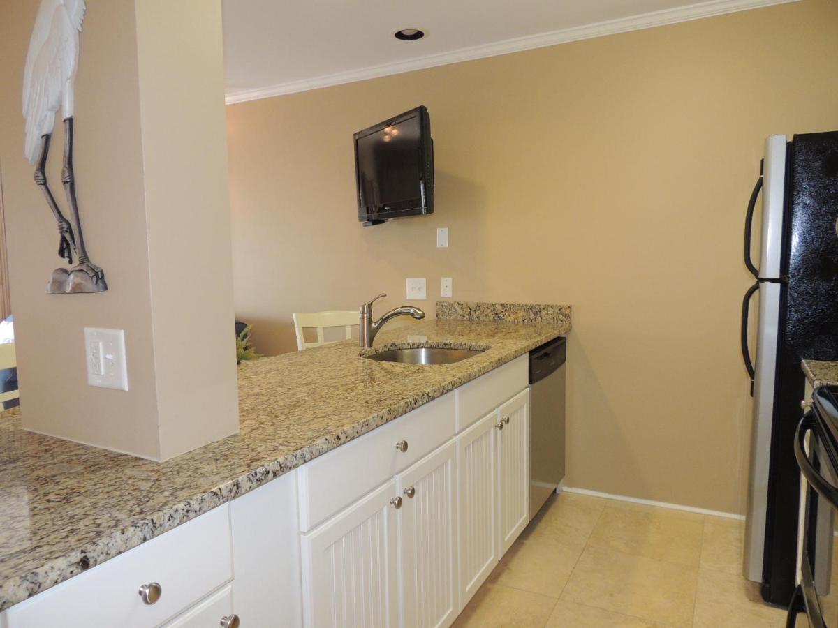 Updated And Classy One Br Oceanview Condo Bikes & Beach Gear Included ヒルトンヘッドアイランド エクステリア 写真